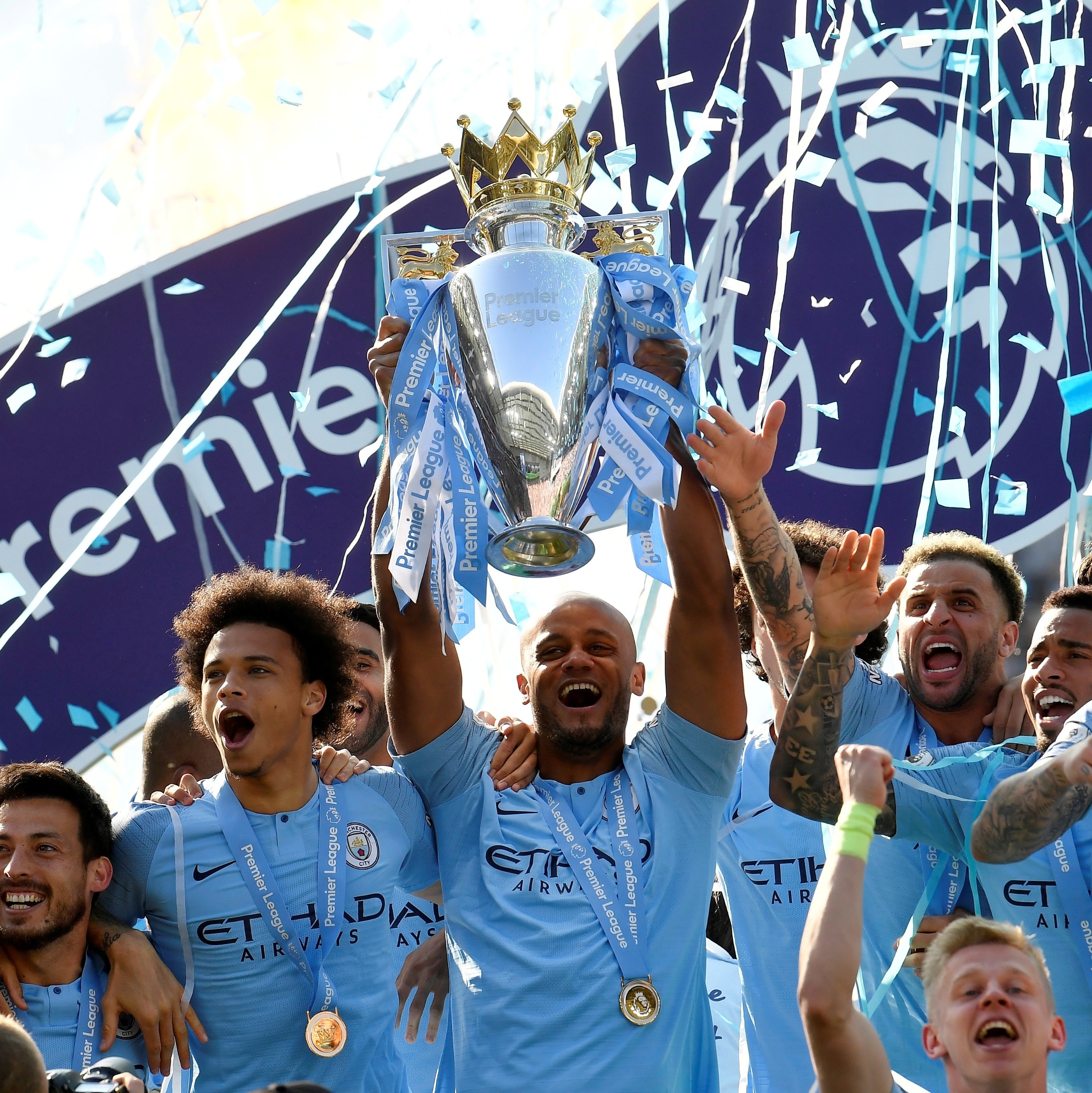 Manchester City busca tetracampeonato inglês inédito, mas vê