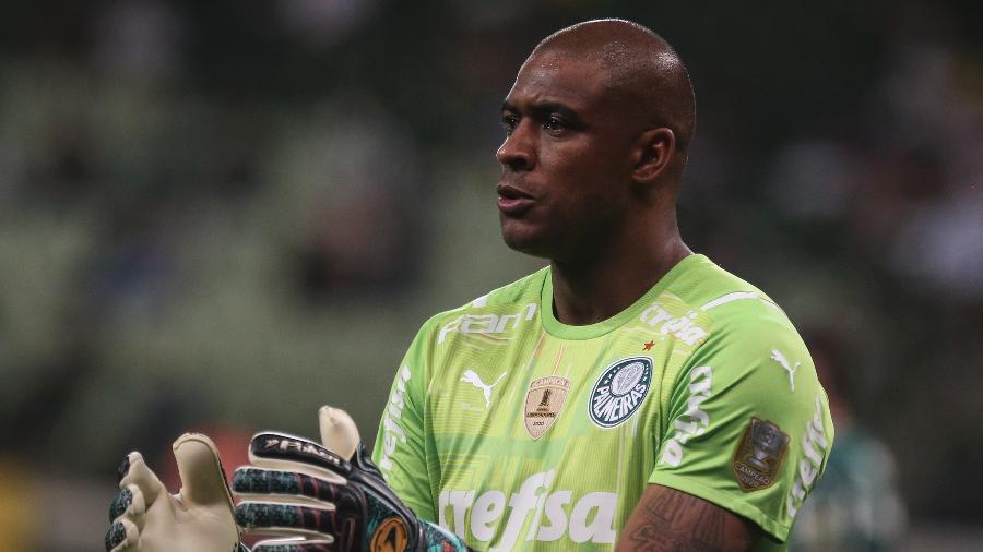 Jailson gesticula durante a partida entre Palmeiras e Atlético-MG pelo Campeonato Brasileiro - Ettore Chieriguini/AGIF