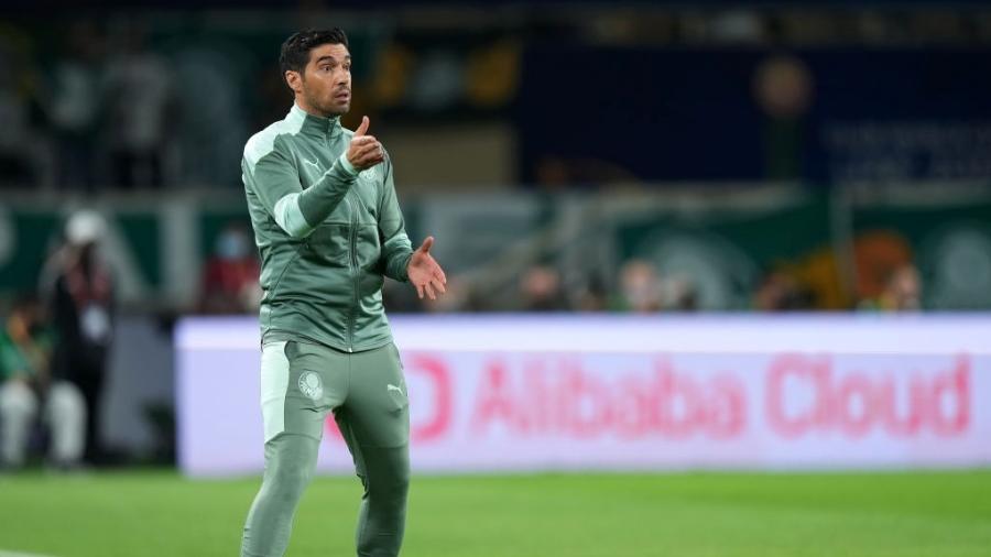 Após duas Libertadores e uma Copa do Brasil, Abel Ferreira pode chegar ao quarto título com o Palmeiras - Angel Martinez - FIFA/FIFA via Getty Images