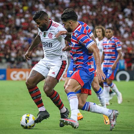 Nos últimos quatro jogos, o Flamengo empatou duas vezes e perdeu outras duas -  Lucas Emanuel/AGIF