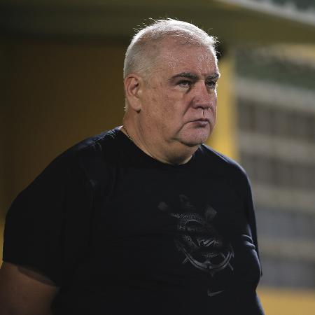Rubão, diretor estatutário de futebol do Corinthians, no jogo contra o São Bernardo, pela Copa do Brasil - Ettore Chiereguini/Agif