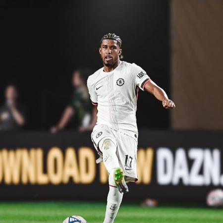 Andrey Santos, enfim, tem sido aproveitado pelo Chelsea após três temporadas de empréstimo Andrey Santos, enfim, tem sido aproveitado pelo Chelsea após três temporadas de empréstimo