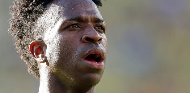 vini-jr-celebra-gol-do-brasil-sobre-marrocos-em-jogo-da-copa-do-mundo-1781390495793_v2_615x300 Brasil estreia na Copa com empate contra Marrocos; Vini Jr. salva seleção de Ancelotti