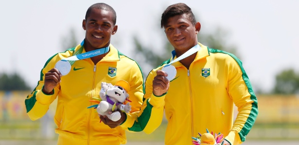 Erlon de Souza e Isaquias Queiroz conquistaram a medalha de prata da canoagem