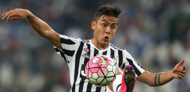 Dybala tem se destacado na Juventus - MARCO BERTORELLO/AFP