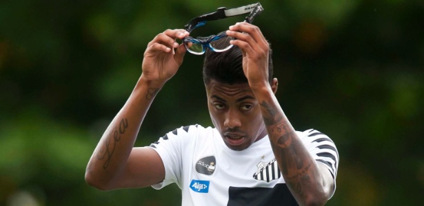 Bruno Henrique ainda não se adaptou ao uso de óculos em treinos: 'Inseguro'  - 28/02/2018 - UOL Esporte