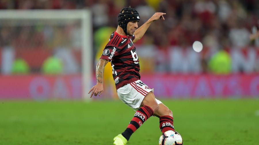 Rafinha, durante partida entre Flamengo e Grêmio - Thiago Ribeiro/AGIF