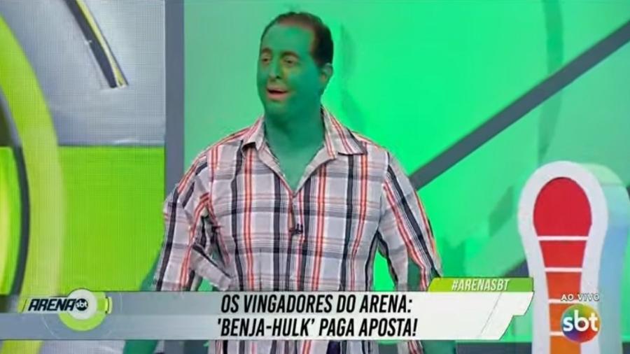Benja cumpre aposta e apresenta programa vestido de Hulk - Reprodução/SBT