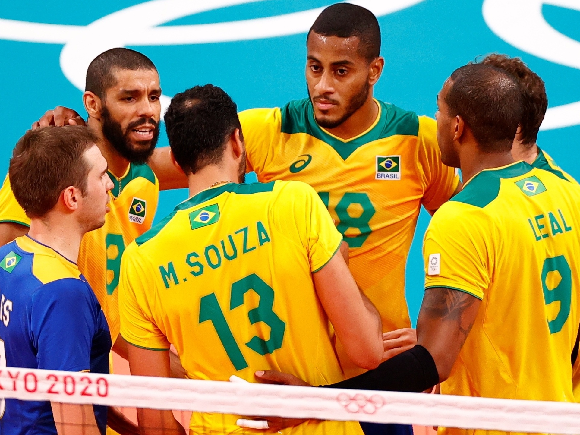 Brasil passa por cima da Rússia e está na final do vôlei masculino