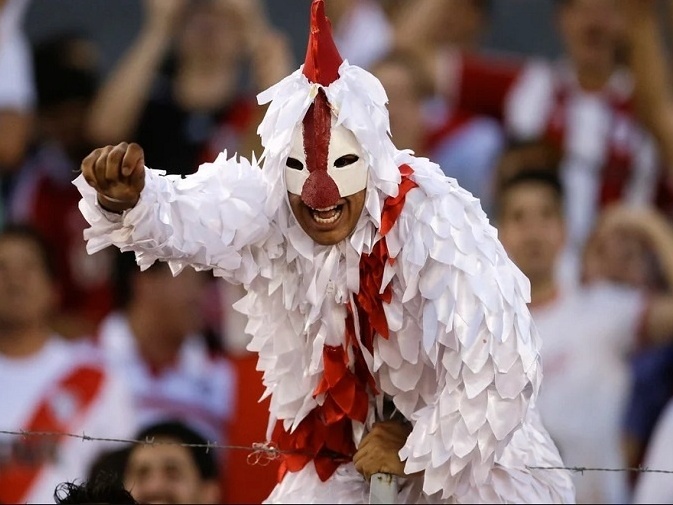 Como são chamados os torcedores do River?