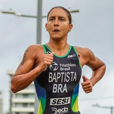 Luisa Baptista, triatleta brasileira, segue internada