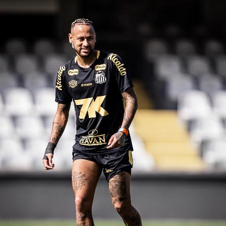 Santos anuncia parceira com marca de bebidas de Neymar