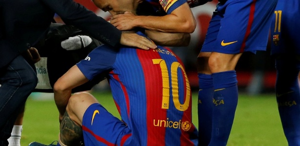 Messi sofreu uma lesão muscular na última quarta-feira - ALBERT GEA/Reuters