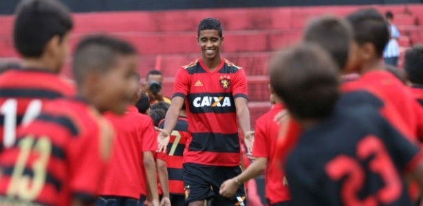 Gabriel fica na Ilha do Retiro até o fim desta temporada - Anderson Freire/Sport Club do Recife