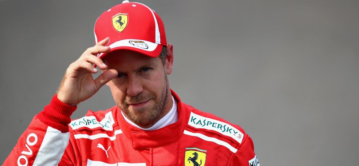 Vettel perdeu a pole no último ato de Raikkonen no treino classifiatório - Mark Thompson/Getty Images