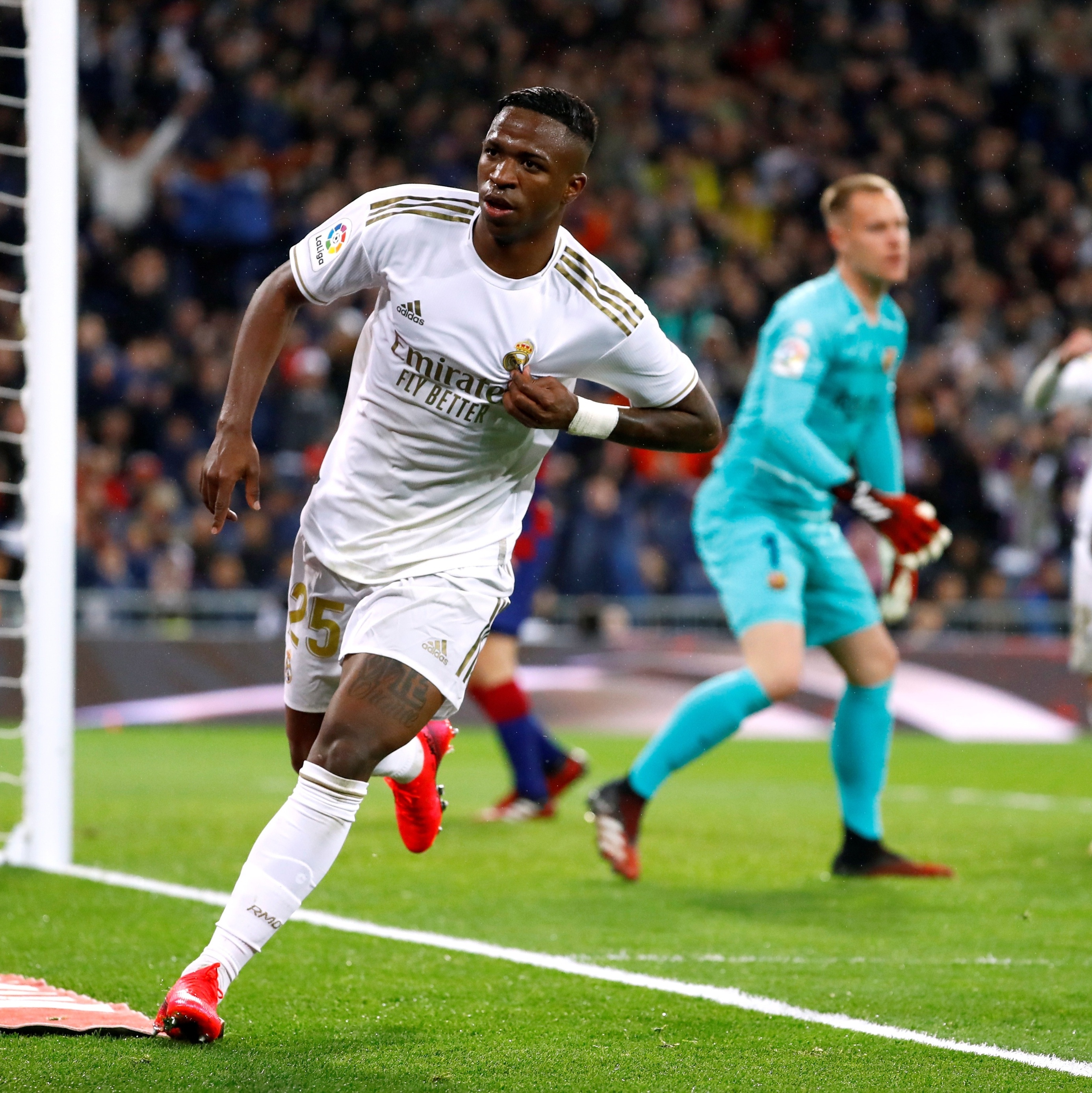 Destaque no clássico, Vinicius Junior é eleito o melhor jogador do Real  Madrid em fevereiro, futebol espanhol