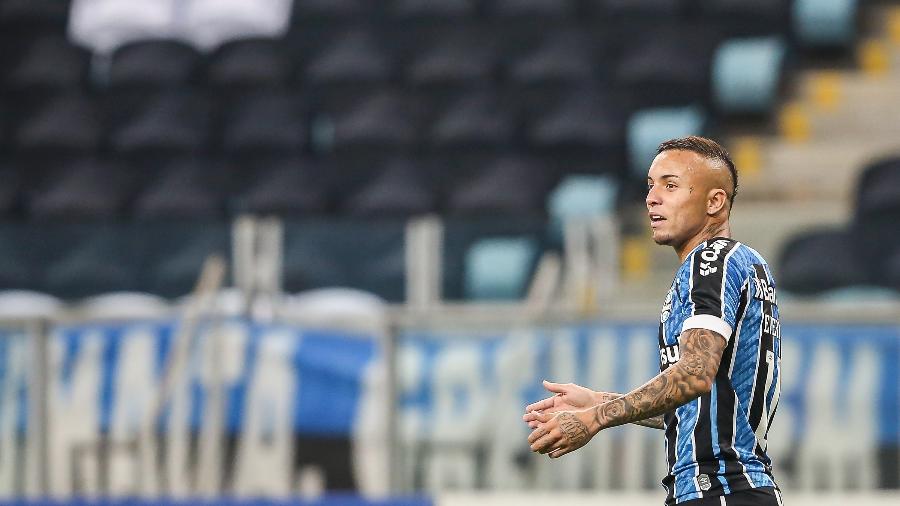 Everton Cebolinha durante jogo do Grêmio contra o Internacional, em jogo do Gauchão 2020 - Pedro H. Tesch/AGIF