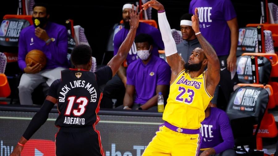LeBron James em ação na final da NBA entre Lakers e Heat - Divulgação / NBA