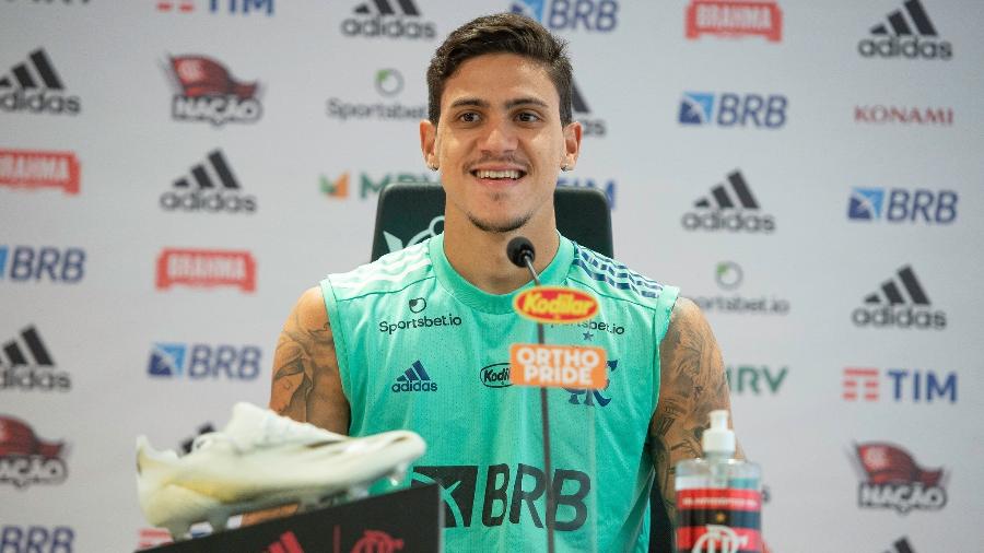 Pedro concede coletiva após Flamengo adquirir direitos do jogador junto à Fiorentina, da Itália - Alexandre Vidal / Flamengo