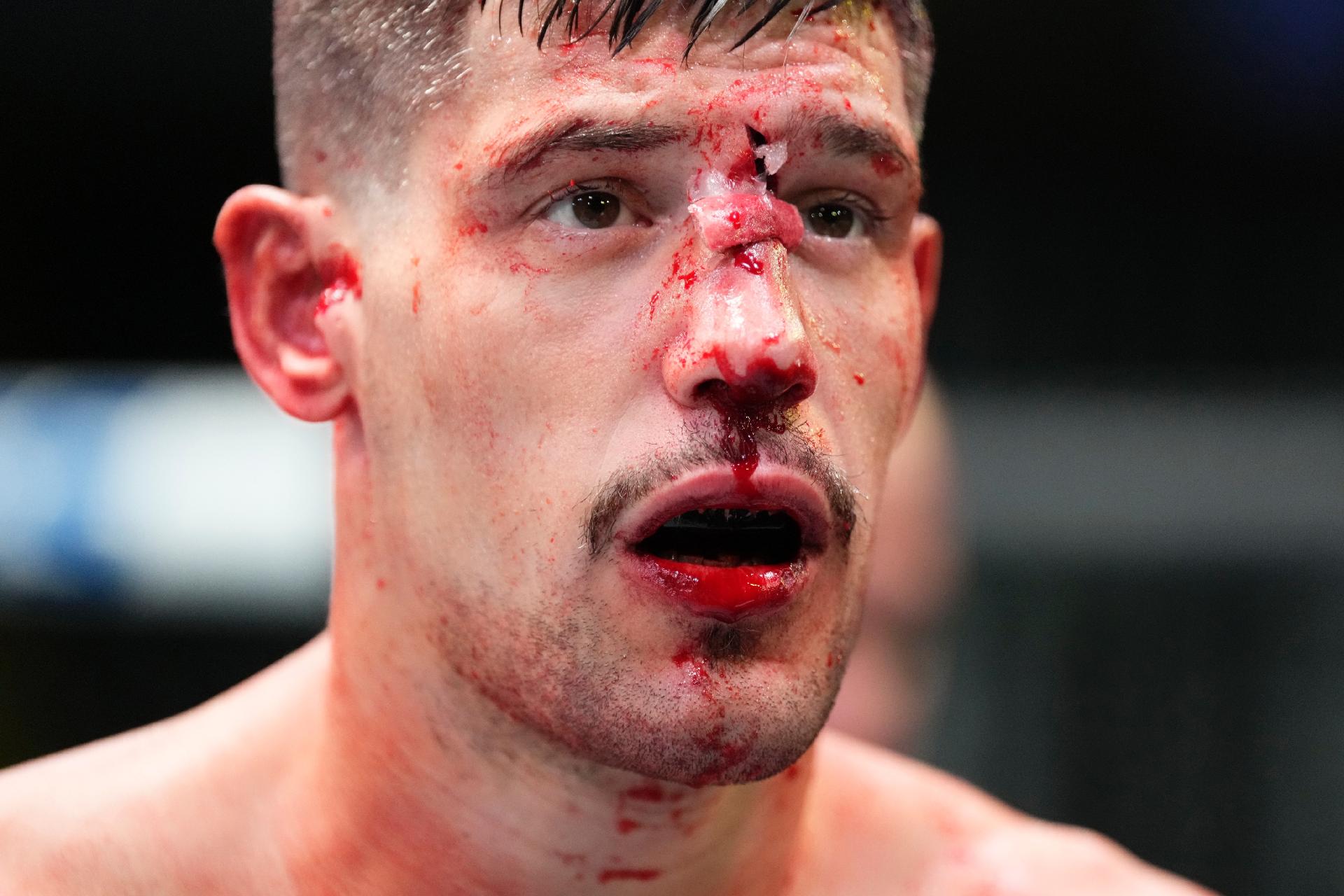 Joel Álvarez foi nocauteado por Arman Tsarukyan, ontem no UFC Vegas 49 - Chris Unger/Zuffa LLC