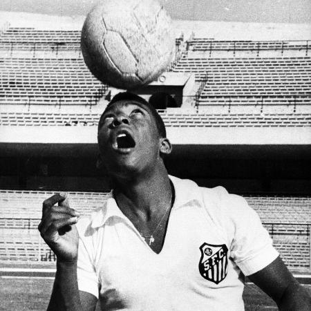 Pelé: Rei do futebol foi pioneiro em jogadas e dribles copiados