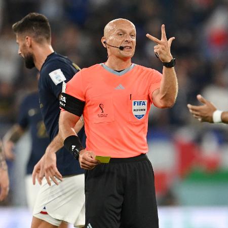 Szymon Marciniak foi o árbitro da partida entre França e Dinamarca na fase de grupos da Copa do Qatar - Clive Mason/Getty Images