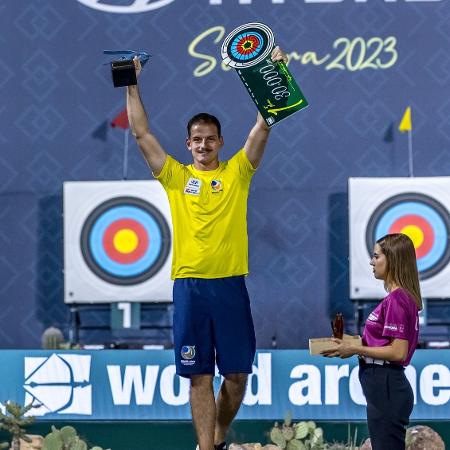 Marcus D'Almeida conquista a Copa do Mundo de Tiro com Arco