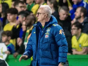 Dorival cita 'processo de recuperação' e pede calma com seleção brasileira