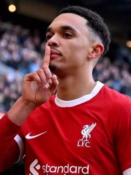 Alexander-Arnold, um dos melhores laterais do mundo, pode se mudar para o Real Madrid