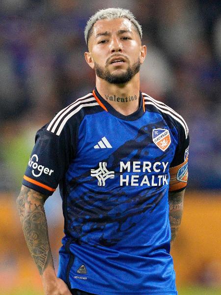 Luciano Acosta, meio-campista argentino, durante jogo entre FC Cincinnati e New York City FC na MLS