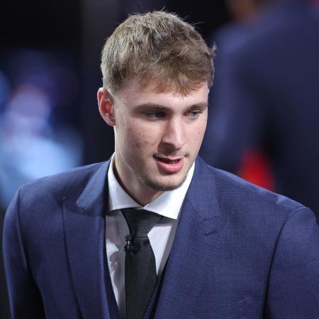 Cooper Flagg durante evento do Draft da NBA Cooper Flagg durante evento do Draft da NBA