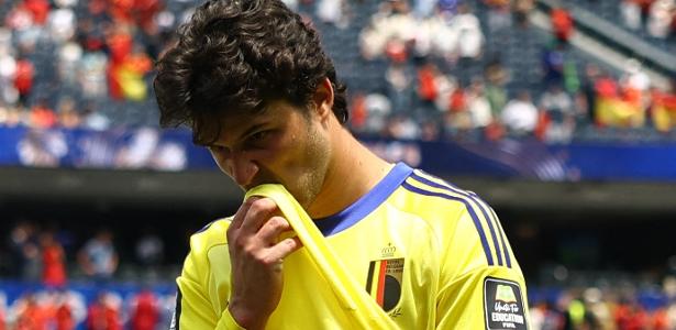 Técnico da Bélgica explica substituição de Courtois e critica arbitragem