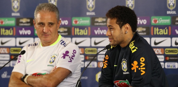 Tite e Neymar se divertem na coletiva de imprensa - Pedro Martins/MowaPress