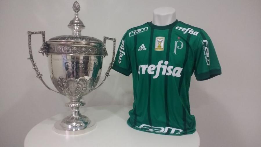 O título de 51 foi homenageado com uma estrela vermelha na camisa do Palmeiras - Palmeiras/Divulgação