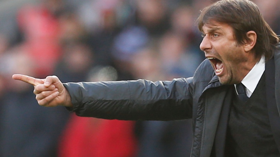 O técnico Antonio Conte se irritou com derrota do Chelsea para o West Ham - Ian Kington/AFP