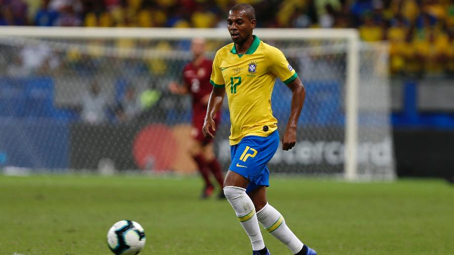 Fernandinho será o substituto de Casemiro no meio-campo da seleção - Felipe Oliveira/Getty Images