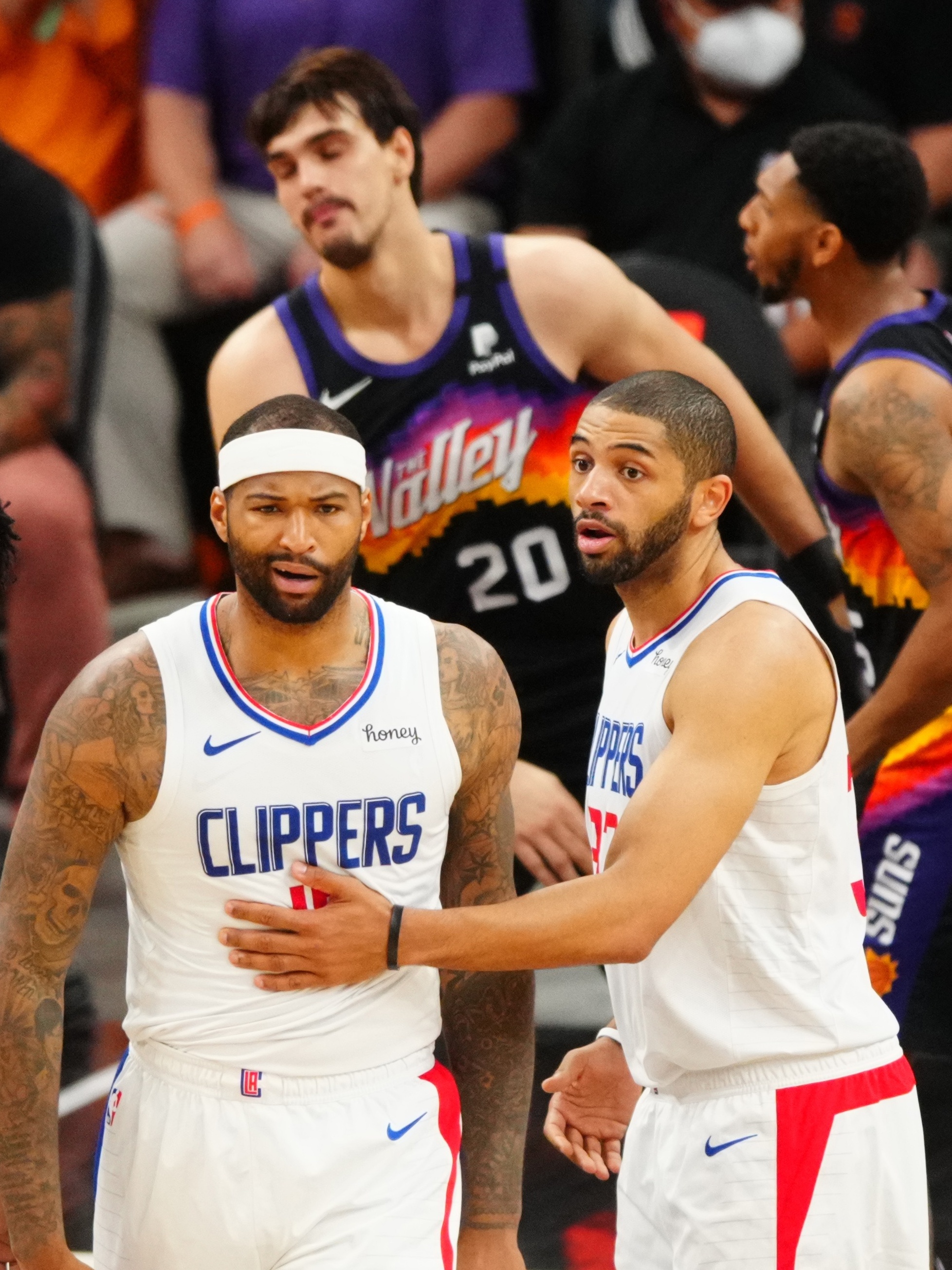 NBA: Lakers perde para Clippers em jogo crucial para definição dos