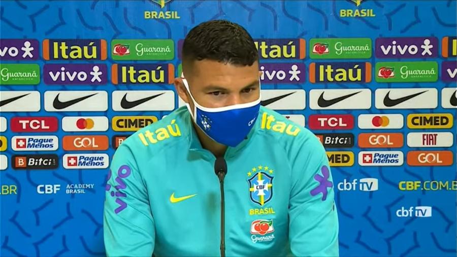 Thiago Silva durante a entrevista coletiva da seleção brasileira de hoje (30), na Granja Comary - Reprodução/CBF TV