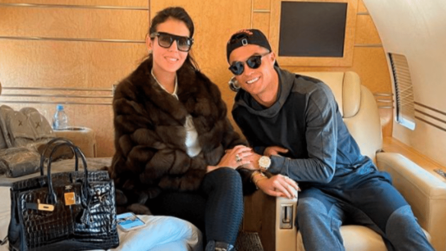 Cristiano Ronaldo viaja o mundo a bordo de seu jato Gulfstream G200, comprado em 2015 - Reprodução/Instagram