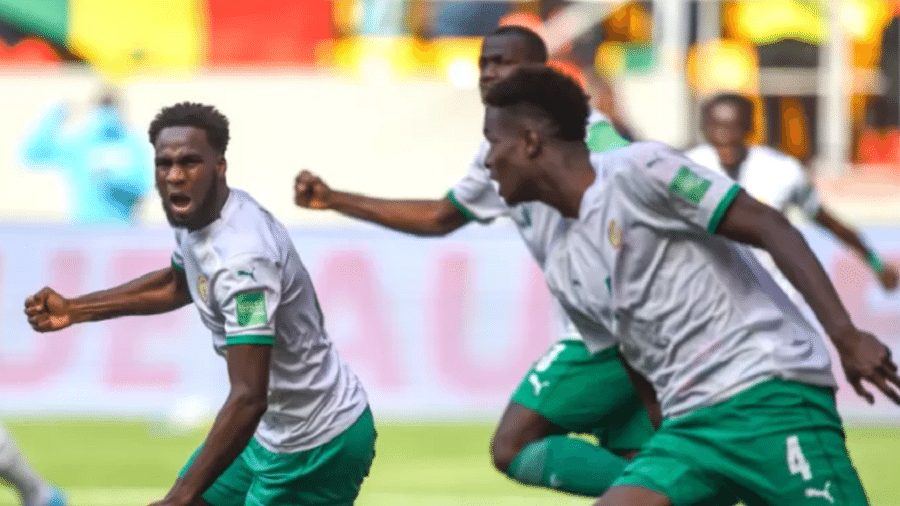 Jogadores do Senegal comemoram gol contra o Egito - Divulgação/CAF