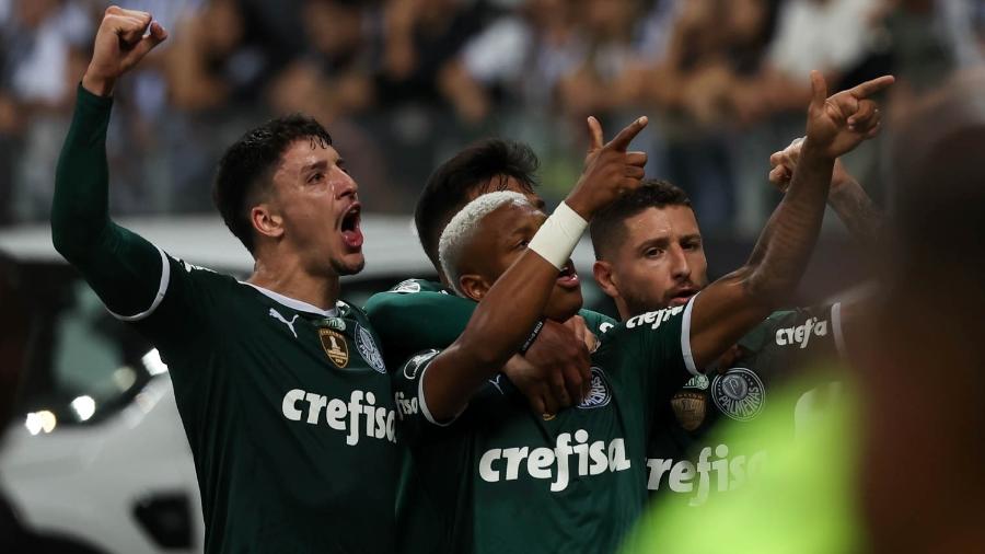 Jogadores do Palmeiras comemoram gol de empate contra o Atlético-MG na Libertadores - Cesar Greco