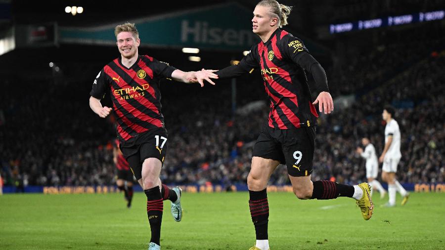 Haaland comemora gol para o Manchester City contra o Leeds pelo Campeonato Inglês -  Oli SCARFF / AFP