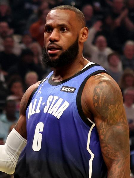 LeBron James durante o All-Star Game da NBA de 2023. - Tim Nwachukwu/Getty Images