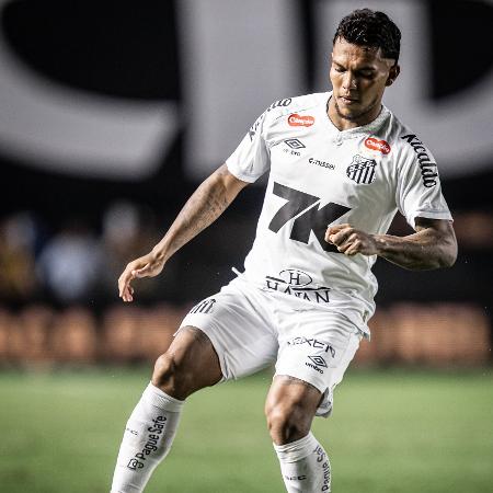 Gabriel Veron, atacante do Santos, voltou a ser relacionado após episódio de indisciplina Gabriel Veron, atacante do Santos, voltou a ser relacionado após episódio de indisciplina