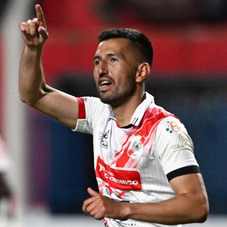 Baldomar, já no 2º tempo, marcou o único gol do jogo disputado no Estádio Víctor Ugarte