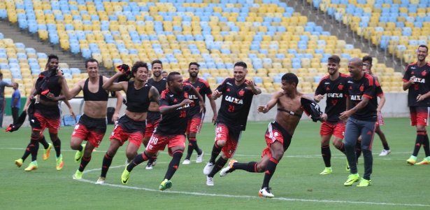 A descontração dos jogadores do Flamengo no treino de reconhecimento do Maracanã - Gilvan de Souza/ Flamengo