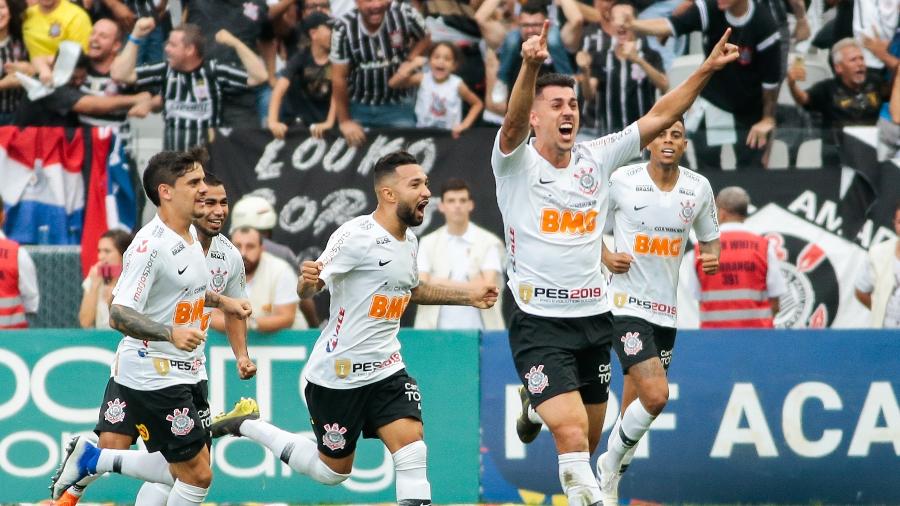 Danilo Avelar foi eleito o melhor lateral esquerdo do Campeonato Paulista, pela FPF - Marcello Zambrana/AGIF
