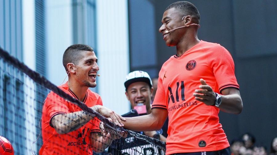 Mbappé e Verratti apresentam uniforme do PSG - Reprodução/PSG