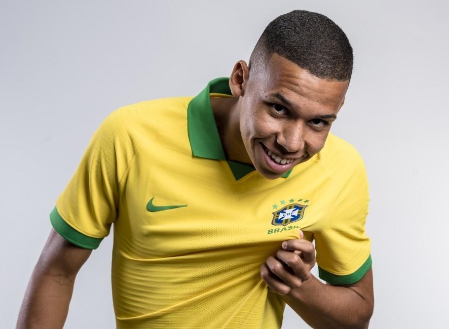 Gustavo Garcia, zagueiro do Palmeiras que participou da campanha do Mundial Sub-17 pela seleção brasileira