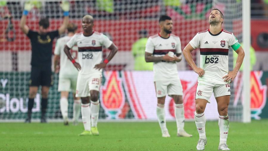 Jogadores do Flamengo lamentam derrota para o Liverpool na final do Mundial de Clubes 2019 - Karim Jaafar/AFP